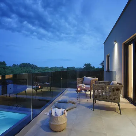 Holiday home House With A Swimming Pool Loborika, Pula - 22776